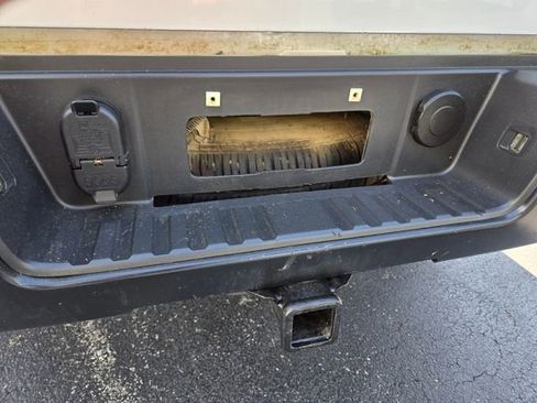 Used 2019 Chevrolet Silverado 1500 W/T w/ WT Convenience Package AWD/4WD image 18