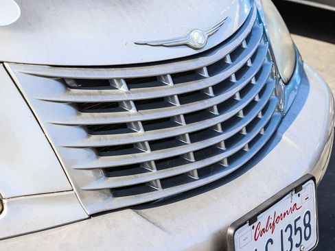 Used 2005 Chrysler PT Cruiser FWD image 6