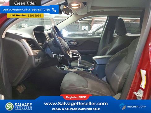Used 2017 Jeep Cherokee Latitude w/ Comfort/Convenience Group AWD/4WD image 9