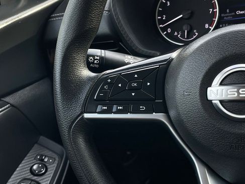 Used 2024 Nissan Sentra SV FWD image 14
