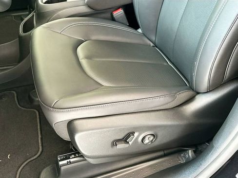 New 2026 Chrysler Pacifica Select image 19