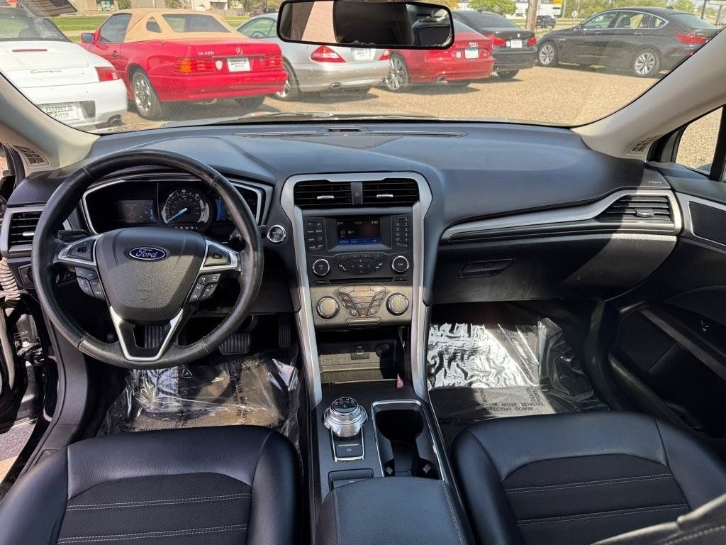 Used 2017 Ford Fusion SE w/ Equipment Group 601A FWD image 35