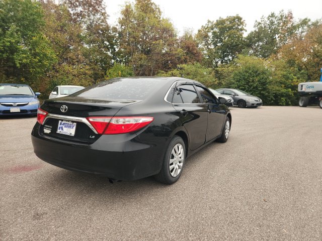 Used 2017 Toyota Camry LE FWD image 9