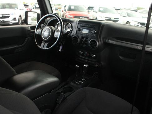 Used 2017 Jeep Wrangler Unlimited Sport w/ Quick Order Package 24S AWD/4WD image 20