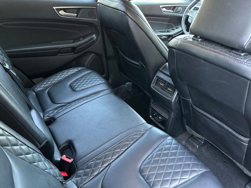 Used 2024 Ford Edge Titanium image 18