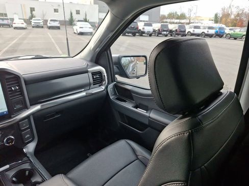 Certified 2022 Ford F150 Lariat w/ FX4 Off-Road Package image 11