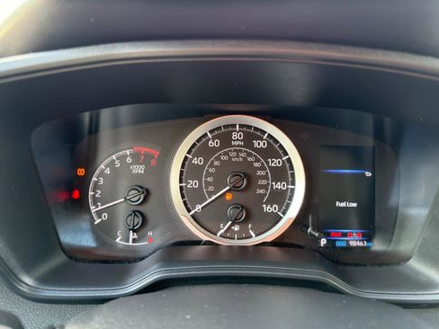 Used 2021 Toyota Corolla LE image 21