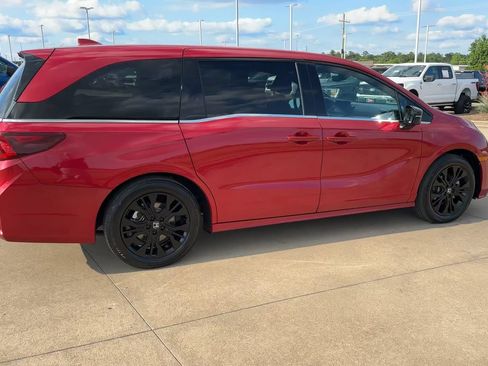 Used 2025 Honda Odyssey Sport-L image 9