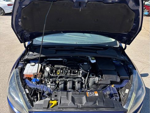 Used 2017 Ford Focus SEL image 38