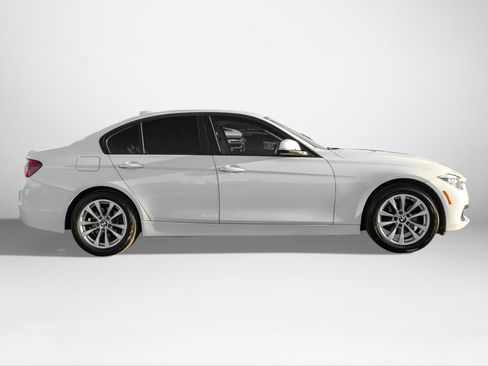 Used 2018 BMW 320i Sedan image 5