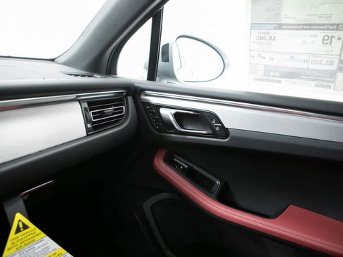 New 2026 Porsche Macan S AWD/4WD image 31