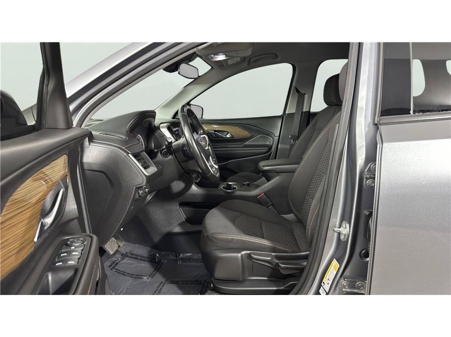 Used 2020 GMC Terrain SLE FWD image 10