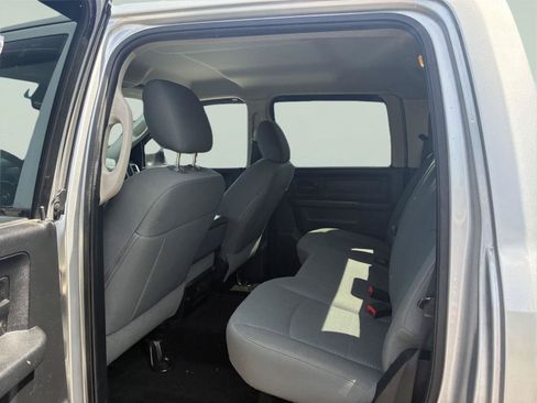 Used 2015 RAM 2500 Tradesman w/ Chrome Appearance Group AWD/4WD image 11