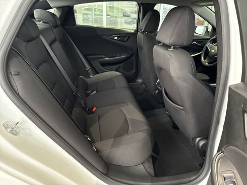 Used 2024 Chevrolet Malibu LT image 24