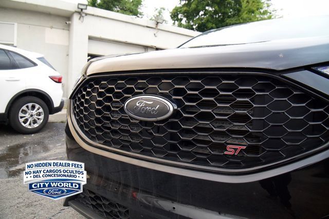 Certified 2020 Ford Edge ST w/ Cold Weather Package AWD/4WD image 7