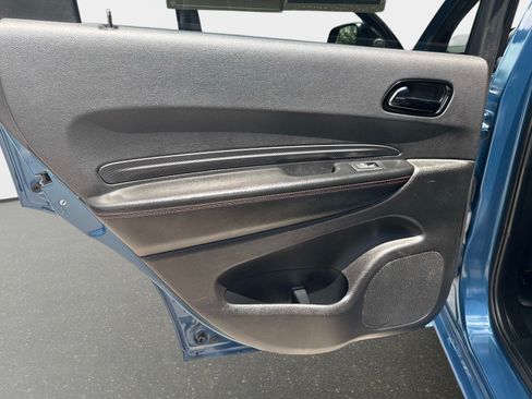 Used 2025 Dodge Durango GT RWD image 11