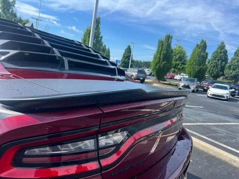 Used 2018 Dodge Charger R/T RWD image 11