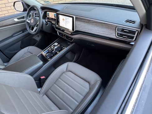 New 2026 Volkswagen Atlas SEL image 10