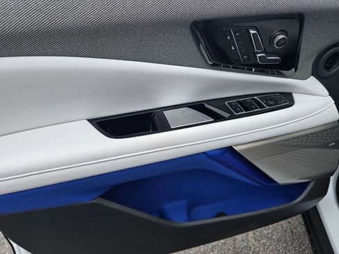 New 2026 Cadillac Optiq Luxury 1 image 22