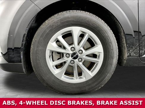Certified 2022 Kia Carnival LX FWD image 34
