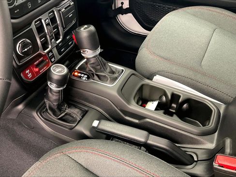 New 2026 Jeep Wrangler Unlimited Rubicon AWD/4WD image 16