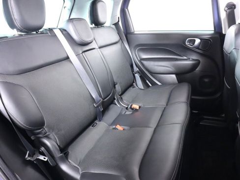 Used 2018 FIAT 500L Lounge image 39