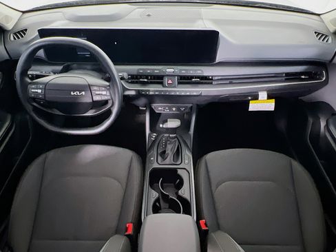 Used 2025 Kia K4 LXS image 18