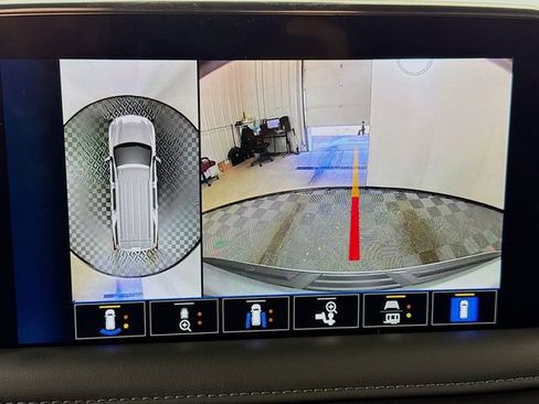 Used 2023 Chevrolet Tahoe Z71 w/ Luxury Package image 14