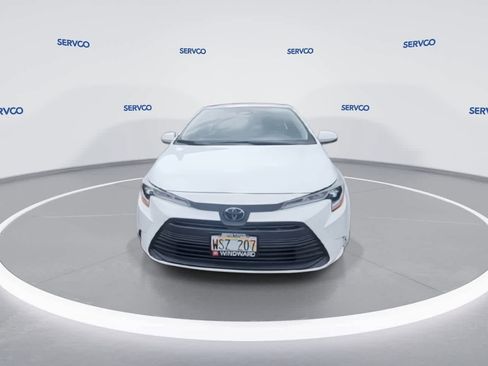 Used 2023 Toyota Corolla LE image 3