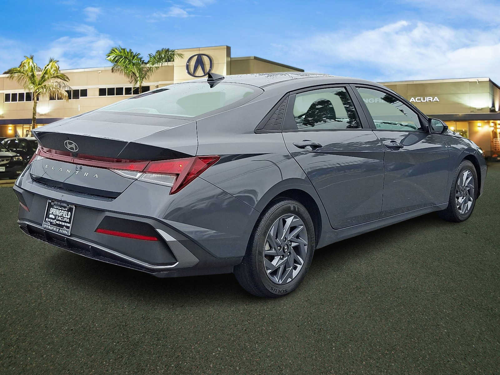 Used 2024 Hyundai Elantra SEL FWD image 7