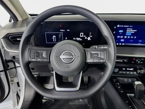 Used 2026 Nissan Kicks SV FWD image 13
