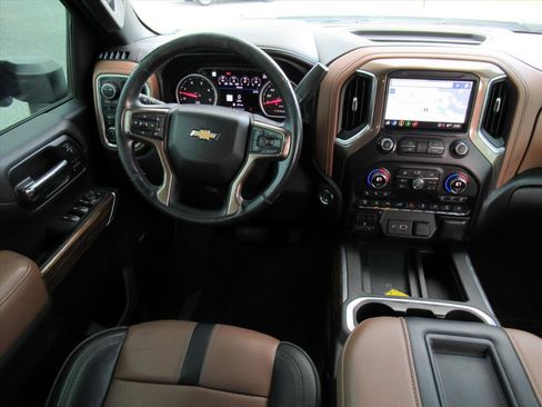 Used 2021 Chevrolet Silverado 3500 High Country w/ Z71 Off-Road Package image 14