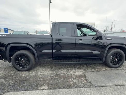 Used 2025 GMC Sierra 1500 Elevation AWD/4WD image 9