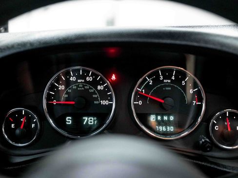 Used 2013 Jeep Wrangler Sport AWD/4WD image 59