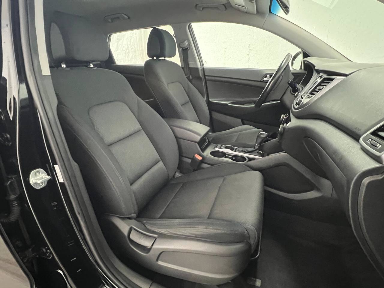 Used 2017 Hyundai Tucson Sport AWD/4WD image 12