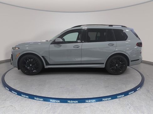 Certified 2024 BMW X7 xDrive40i w/ M Sport Package AWD/4WD image 9