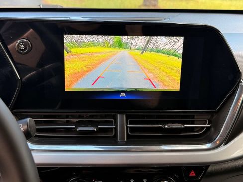 New 2026 Chevrolet Trax LT w/ Driver Confidence Package FWD image 18