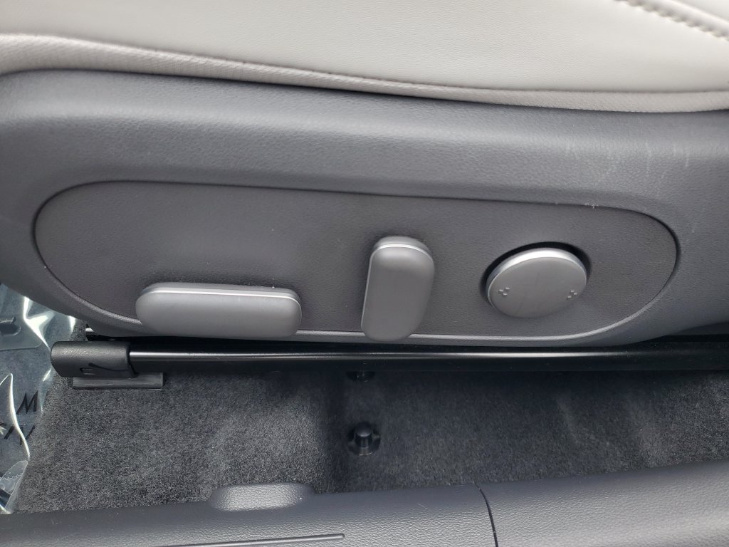 Used 2024 Hyundai Kona Limited FWD image 8