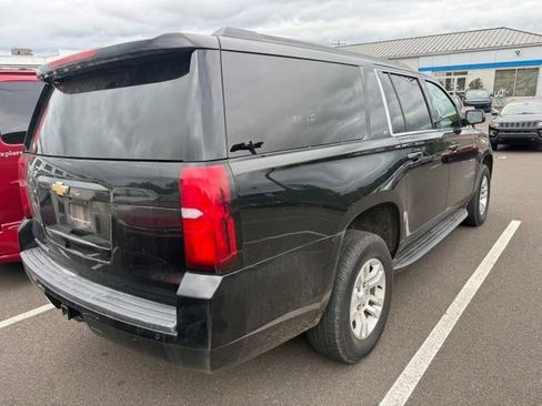 Used 2019 Chevrolet Suburban LT AWD/4WD image 6