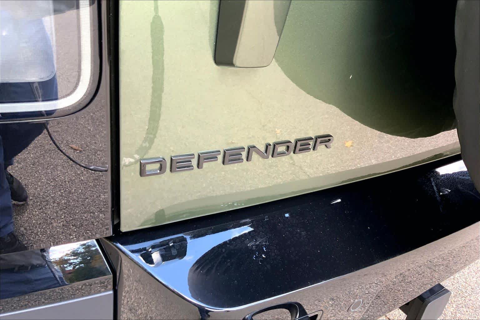 Used 2026 Land Rover Defender 110 S AWD/4WD image 29