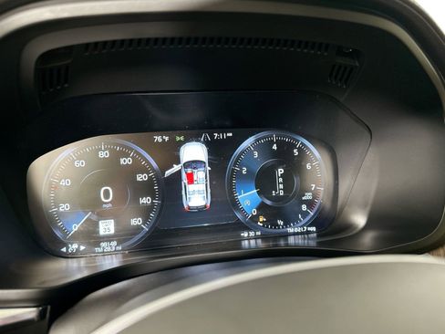 Used 2020 Volvo XC60 T5 Inscription image 11