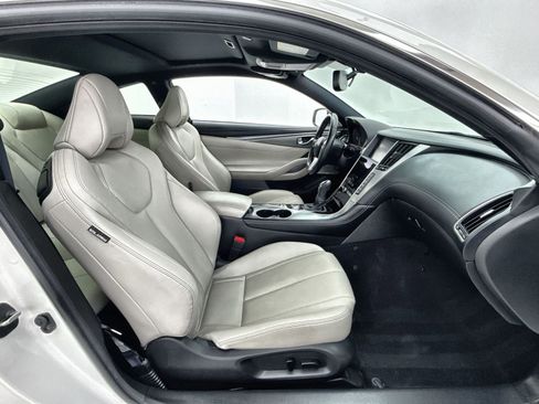Used 2017 INFINITI Q60 w/ Cargo Package image 15