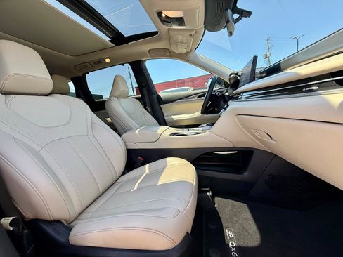 Used 2023 INFINITI QX60 Luxe w/ Performance Audio Package FWD image 31