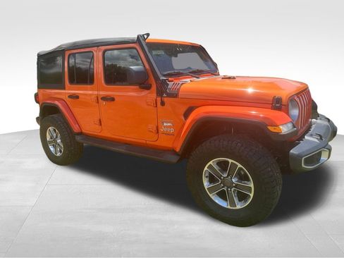 Used 2018 Jeep Wrangler Unlimited Sahara AWD/4WD image 29