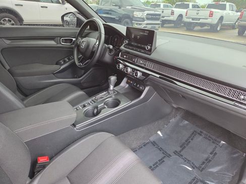 Used 2025 Honda Civic Sport image 9