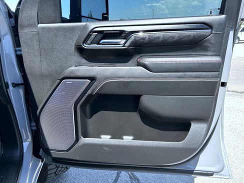 Used 2025 GMC Sierra 2500 AT4X w/ AT4X AEV Edition AWD/4WD image 15