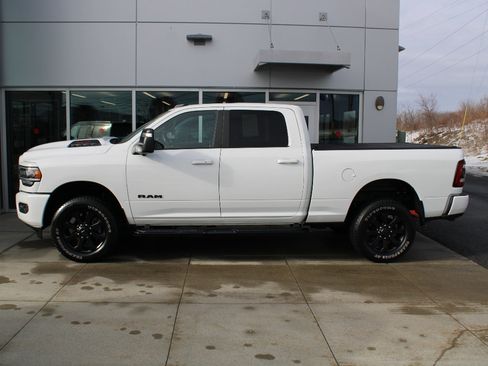 Used 2023 RAM 2500 Laramie w/ Night Edition image 4