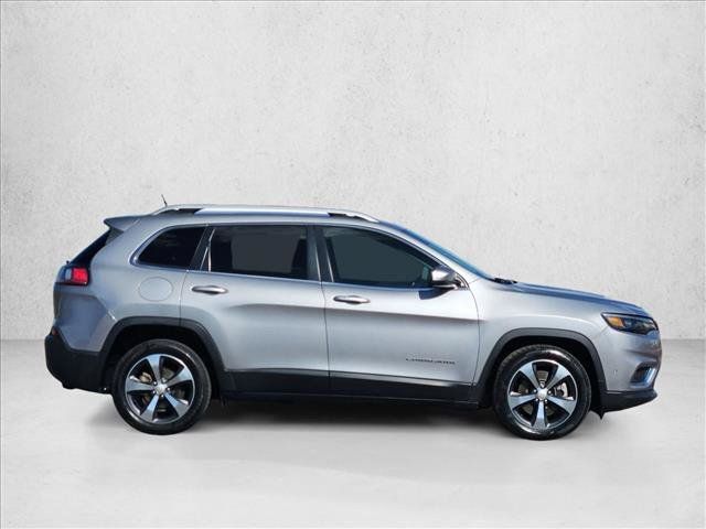 Used 2019 Jeep Cherokee Limited w/ Technology Group FWD image 4