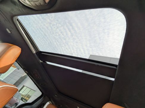 New 2026 Chrysler Pacifica Pinnacle w/ Trailer Tow Group image 26