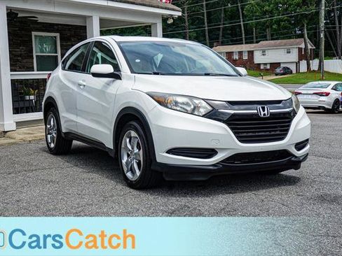 Used 2018 Honda HR-V LX image 10